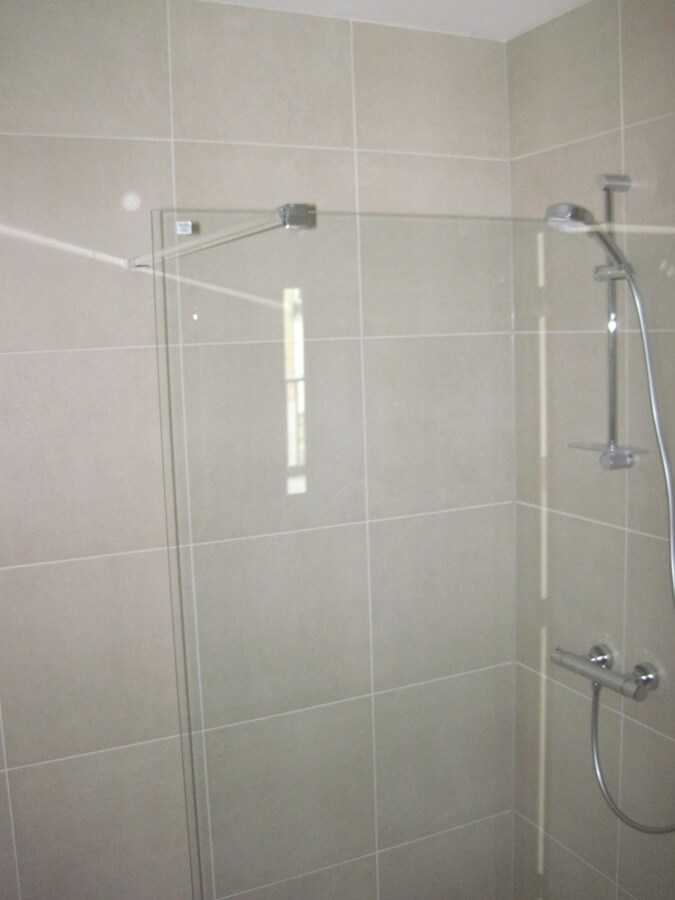 BIJZONDER ruim appartement (E-peil  