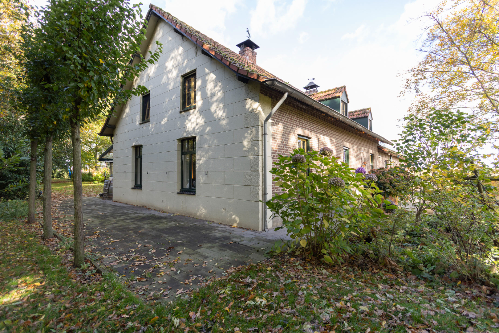 Woonboerderij te koop in Weert
