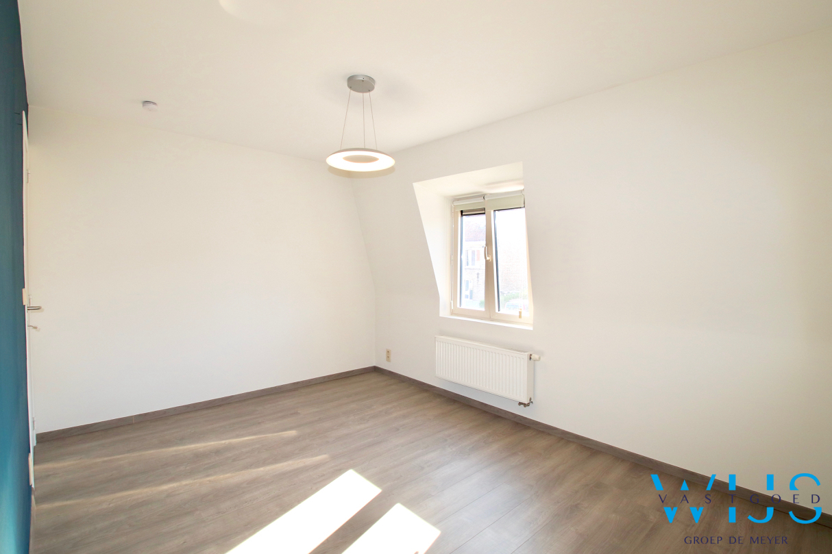 Instapklaar woonhuis met 2 slaapkamers &amp; tuin te SLEIDINGE ! 