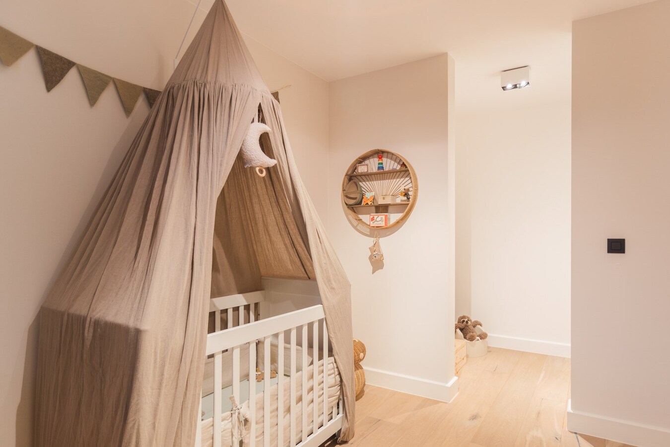 Luxueuze, energiezuinige woning 235 m² met 4 slaapkamers en 2 badkamers 