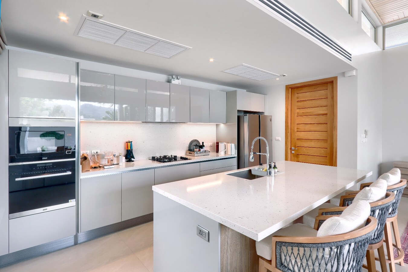 Thailand: Botanica Lakeside in Phuket 