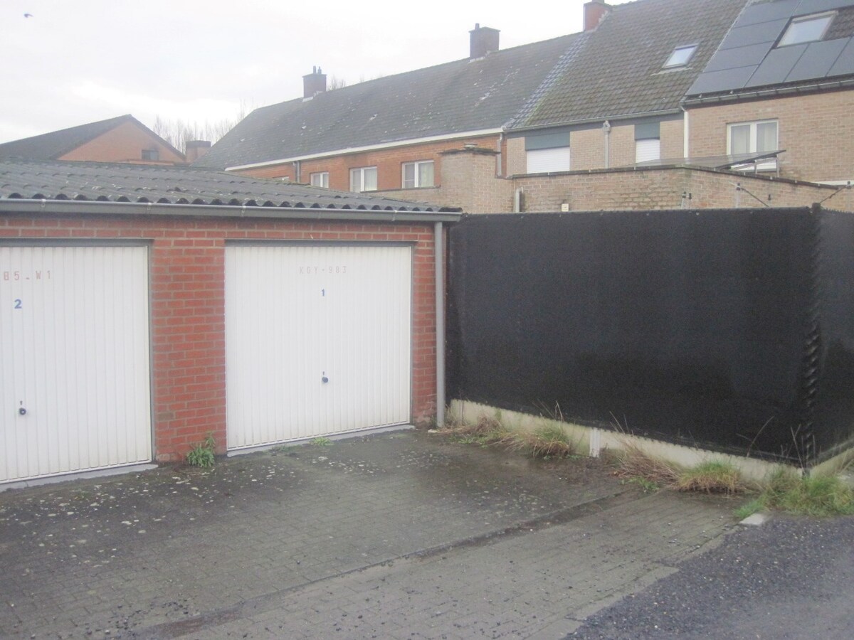 Garage in de onmiddellijke nabijheid van de Markt. 
