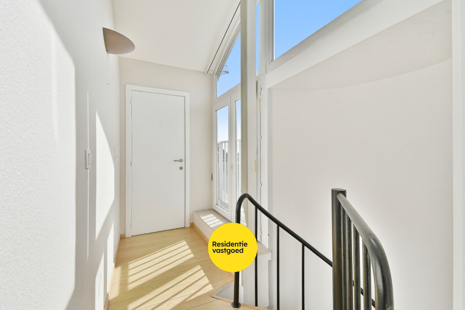Duplex-appartement met twee ruime slaapkamers en een ruim en intiem terras 