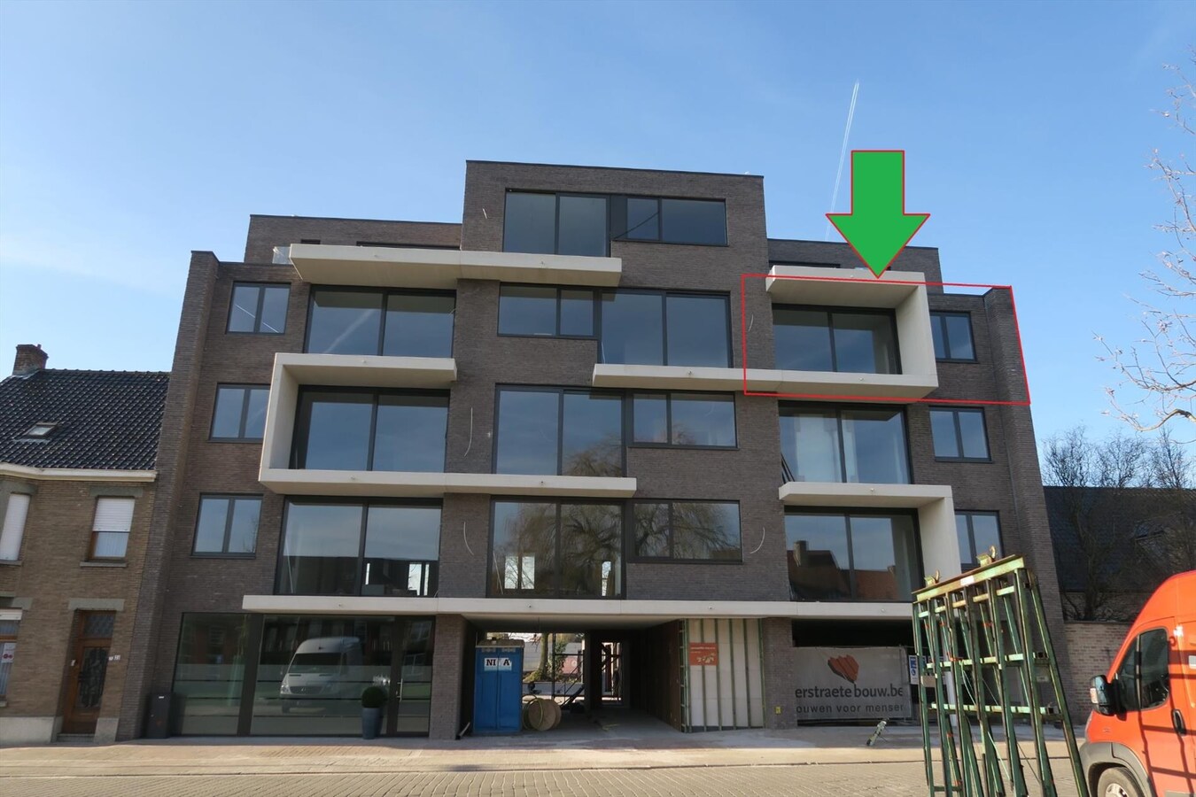 Ruim 2 slaapkamerappartement op de Markt in Houthulst 