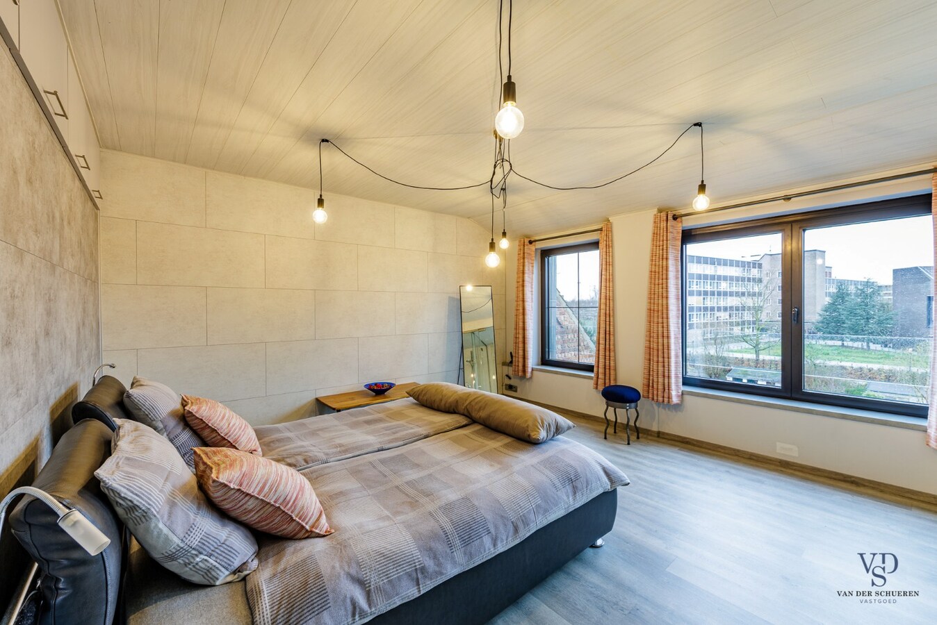 Tijdloos wonen in Gent met royale tuin 