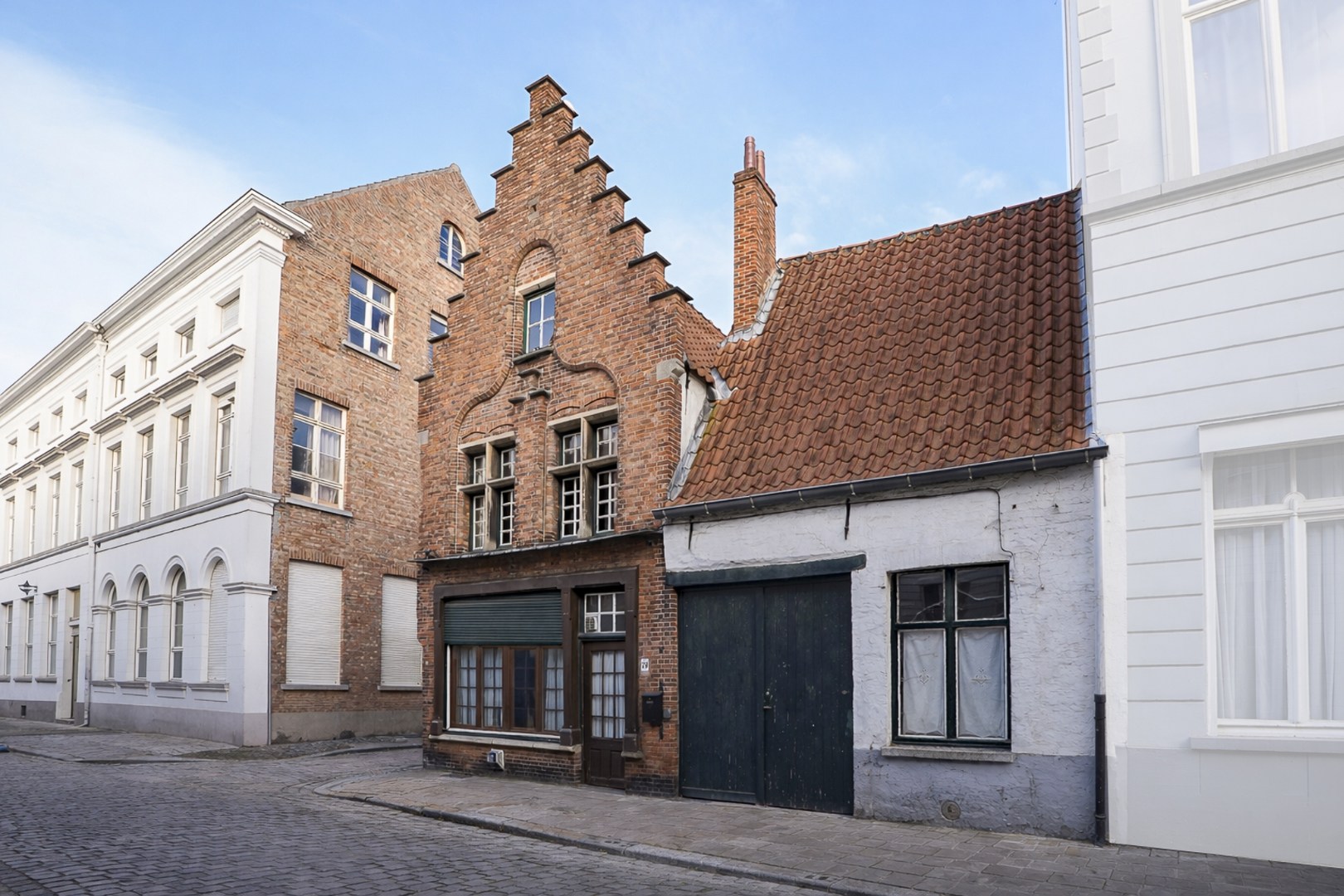 Karaktervolle hoekwoning op topligging in hartje Brugge 