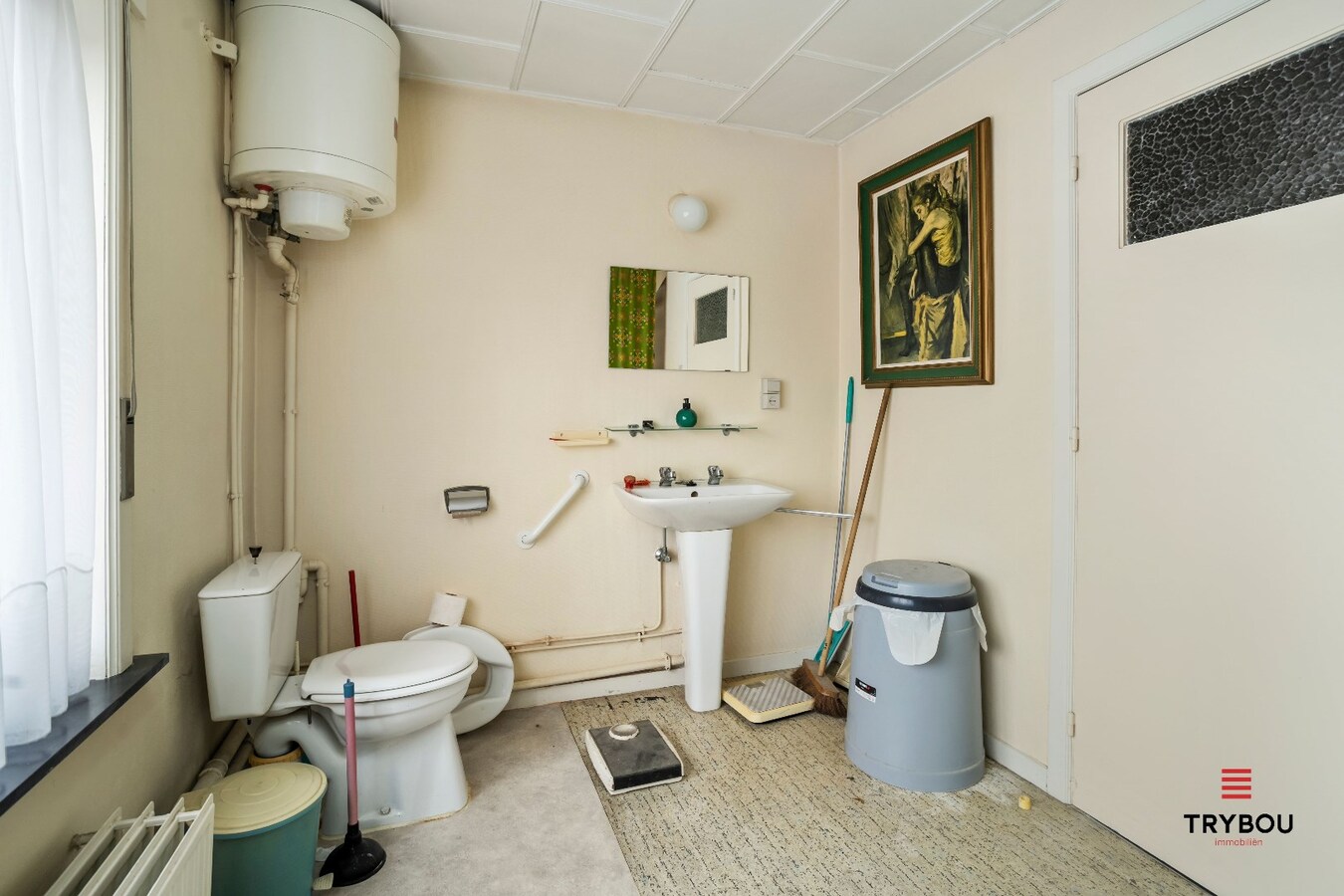 Halfvrijstaande woning met 5 slaapkamers en bijgebouw op 5488 m³ te Jonkershove 