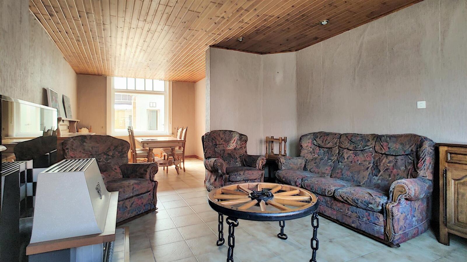 Te renoveren woning met dubbele garage en oprit- Zeebrugge 