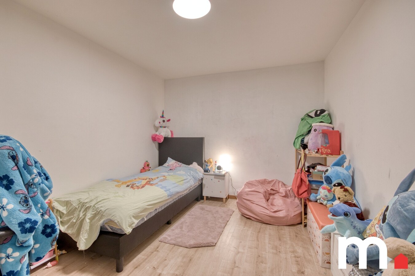 Instapklare woning met Loods van 170m² met uitweg te Zwevegem met 324 m² bewoonbare oppervlakte ! 