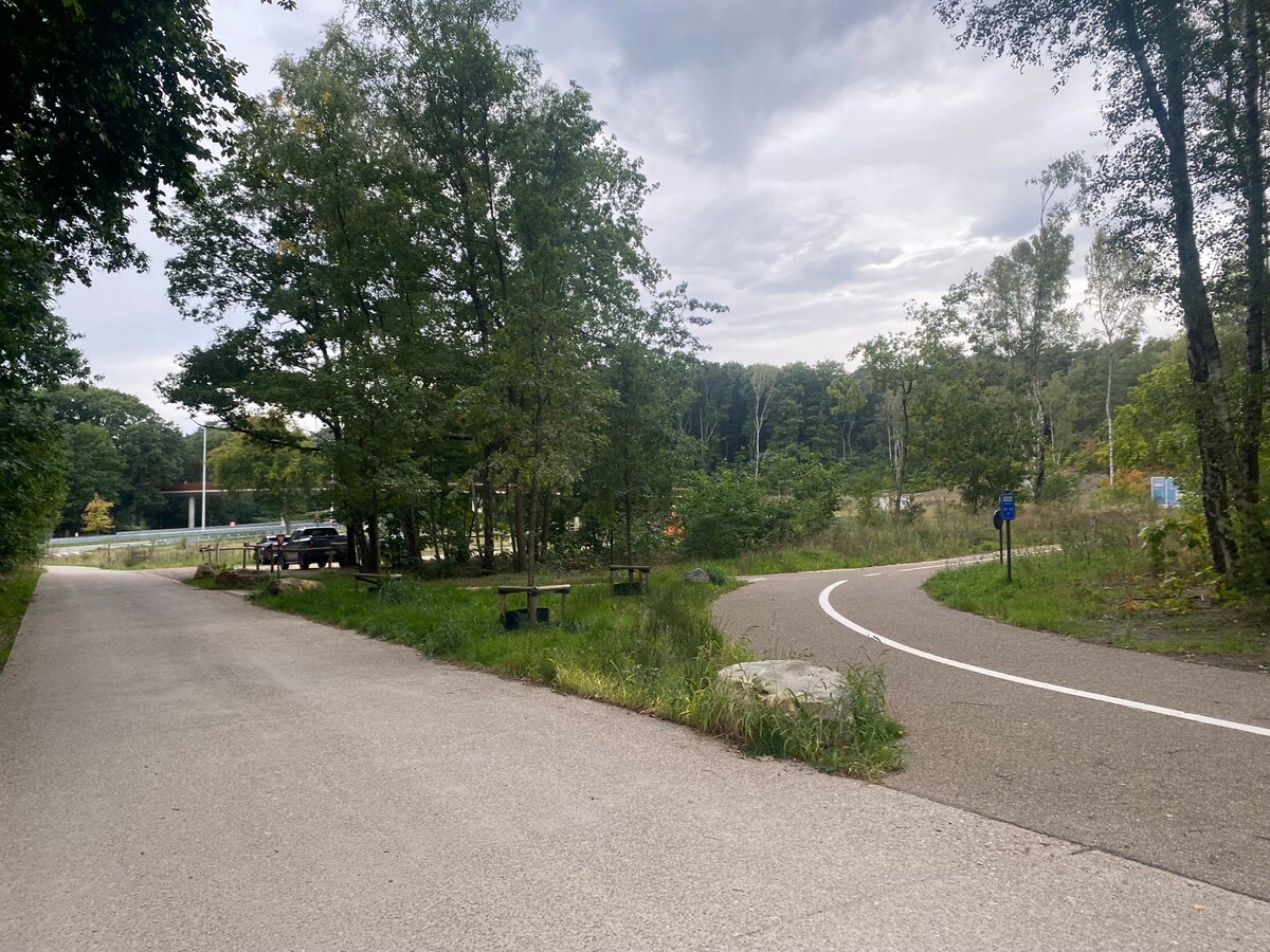 VERLAAGD in PRIJS ! Vrijstaande (vakantie)woning in het bos, Domein Sparrendal Lanklaar. 