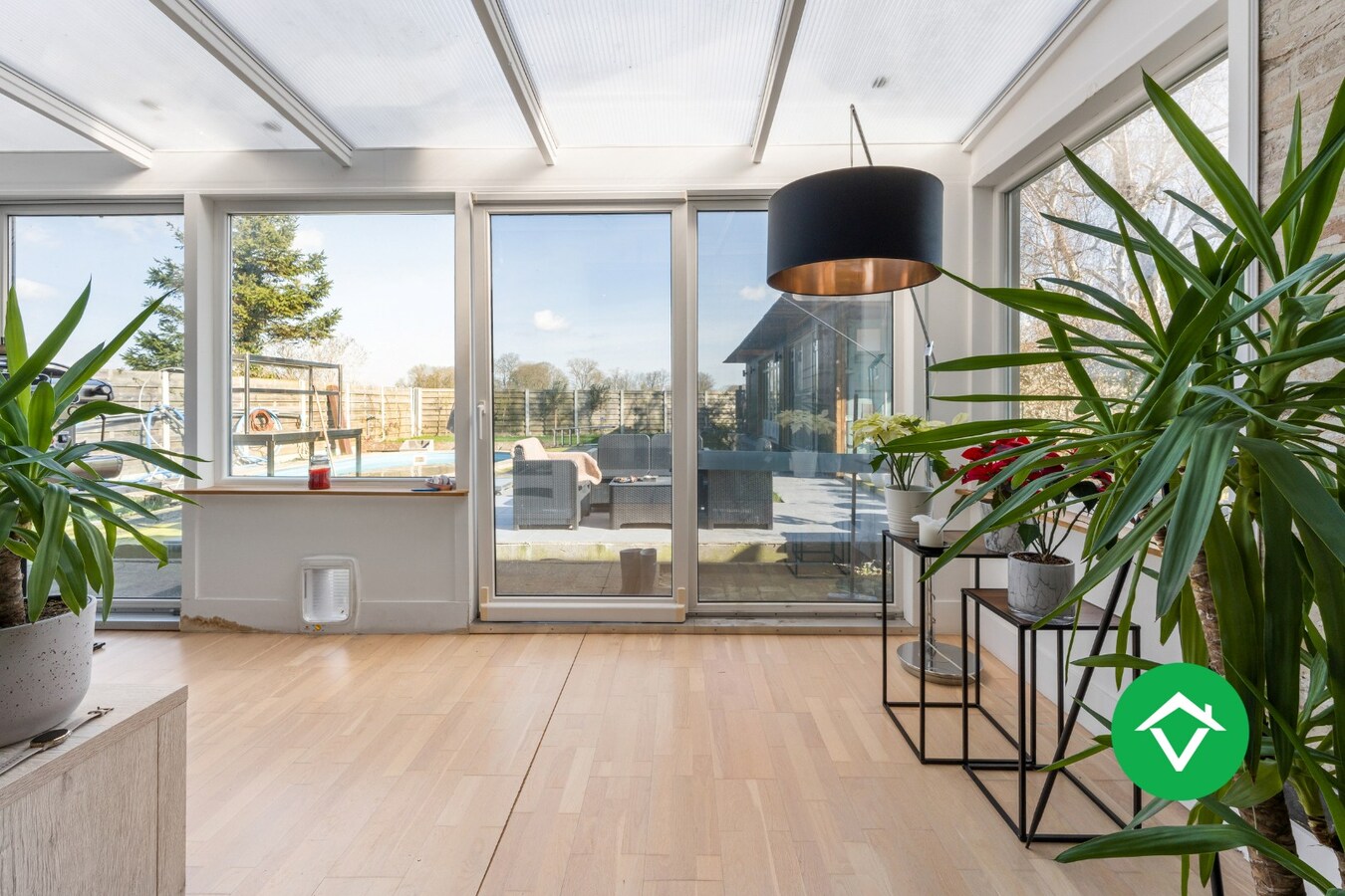 Woning met 4 slaapkamers en tuin te Torhout 