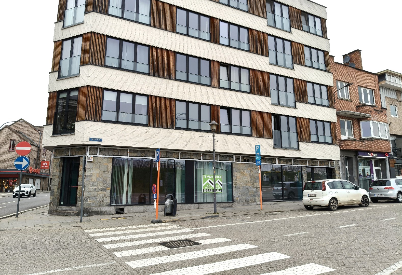 UITSTEKEND GELEGEN HANDELSPAND - MODERN INGERICHT EN INSTAPKLAAR 