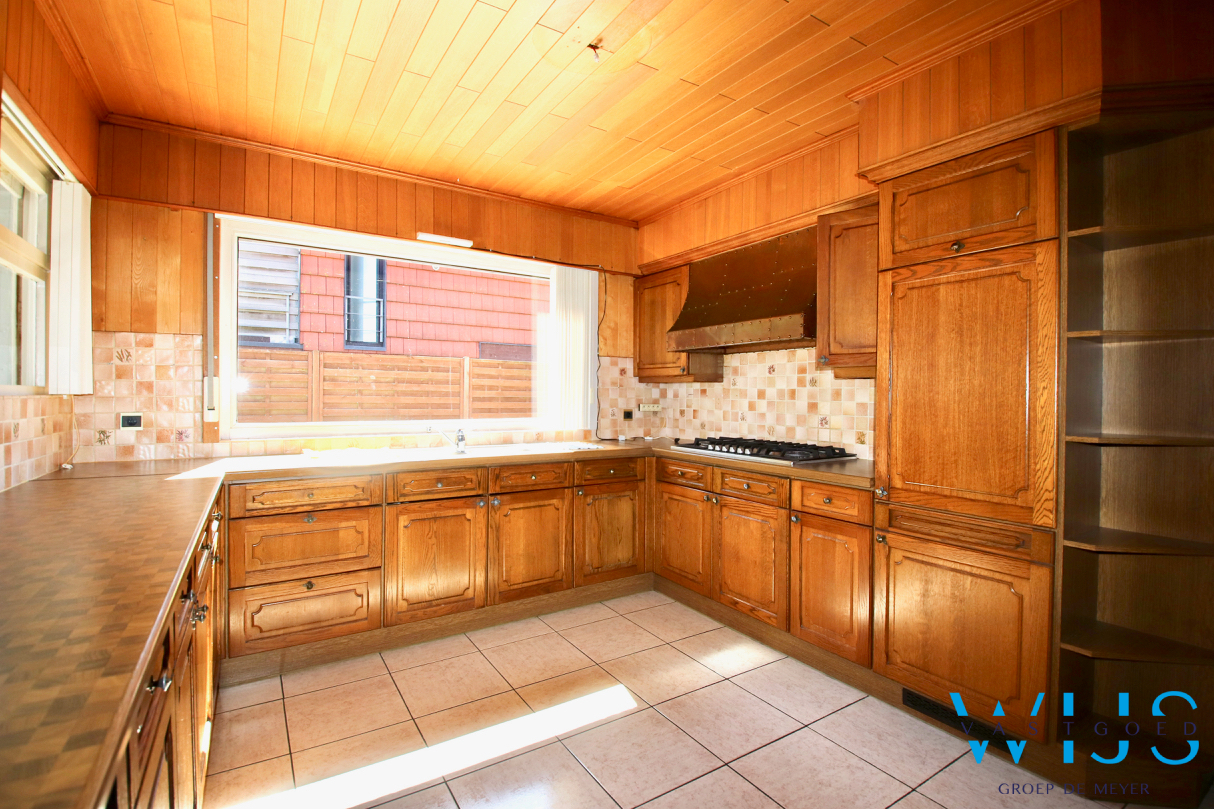 Ruim woonhuis op een zeer rustige locatie in Ertvelde ! 