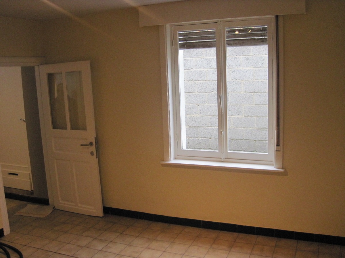 Verzorgde, authentieke rijwoning in hartje Asper. 