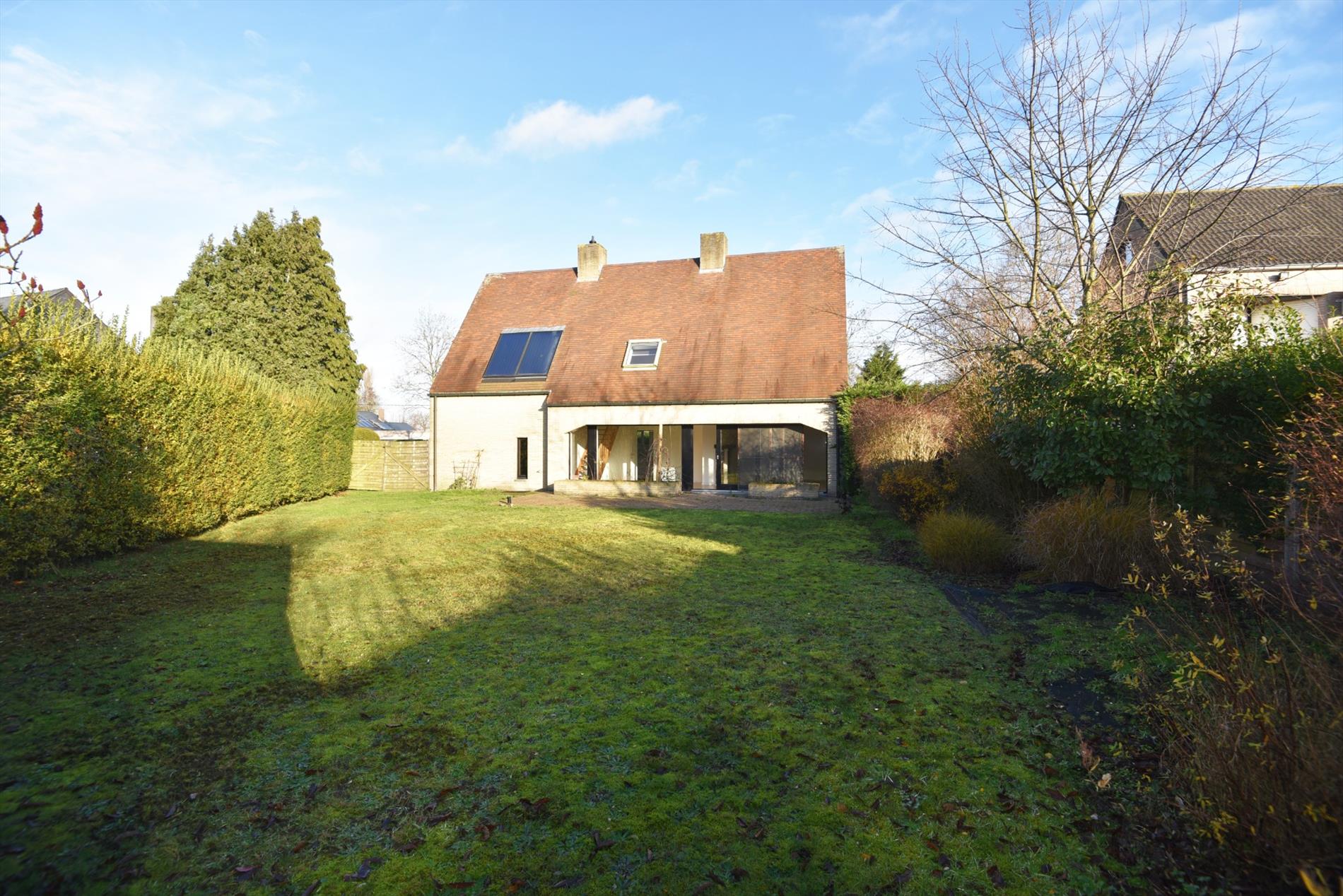 Gezinswoning met 3 slpks, garage en tuin te Maldegem (Donk) 