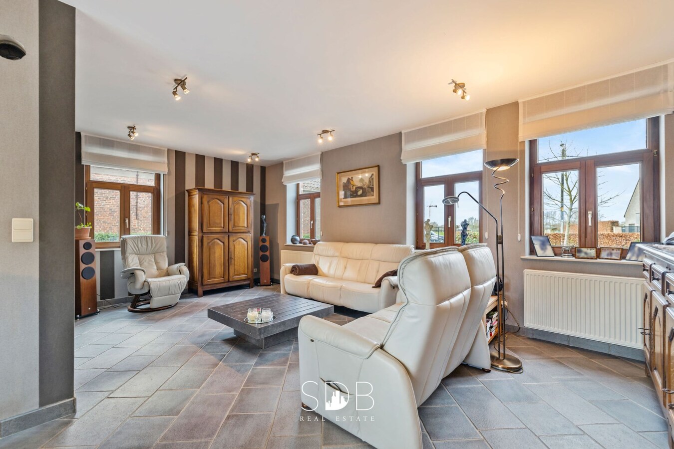 Prachtige landelijke woning met gezinstuin op 1.668m². 