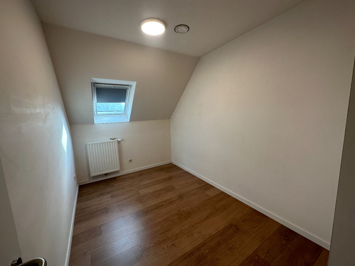 Verrassend ruime nieuwbouwwoning met garage 