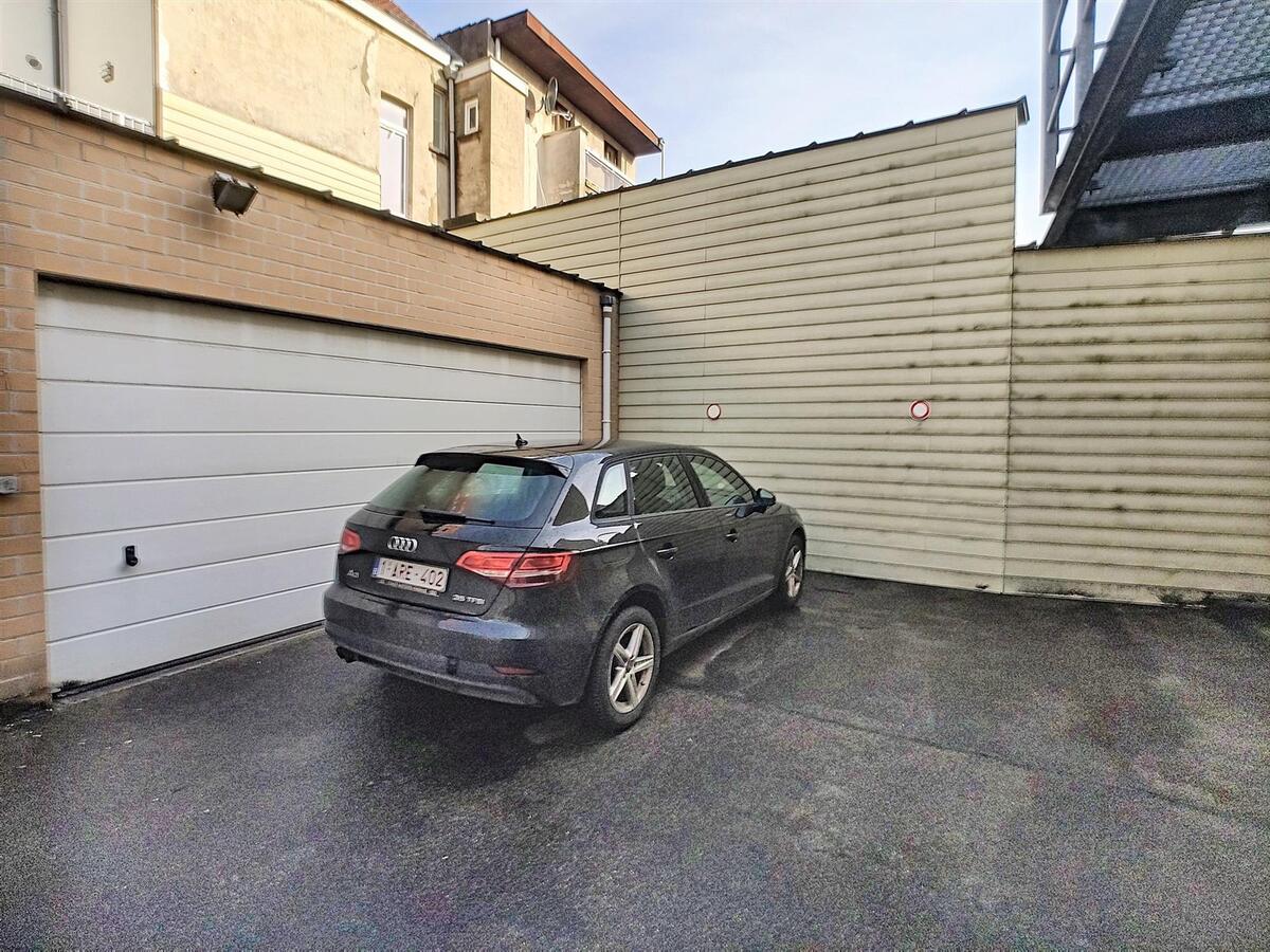 Dubbele garagebox met extra parkeerplaats nabij de Kursaalstraat - Heist 