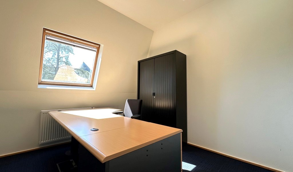 Standalone kantoorpand te huur in Deurle