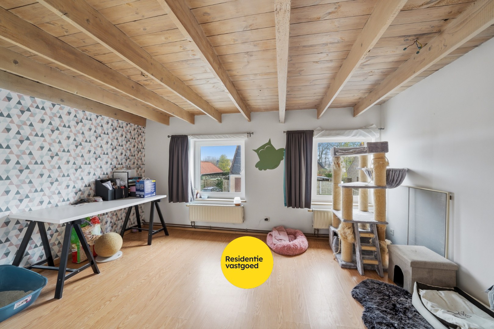 Karaktervolle halfopen bebouwing met multifunctioneel bijgebouw  in Westkerke 