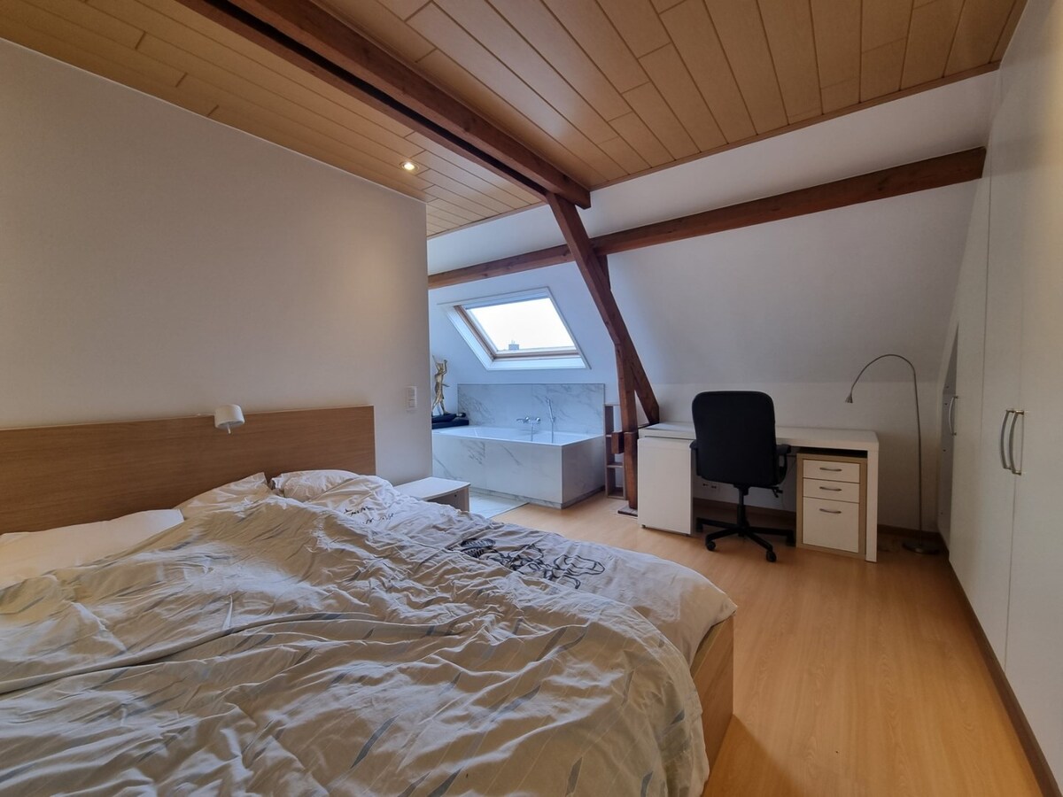 Goed gelegen duplex in kleinschalig gebouw - Heist 