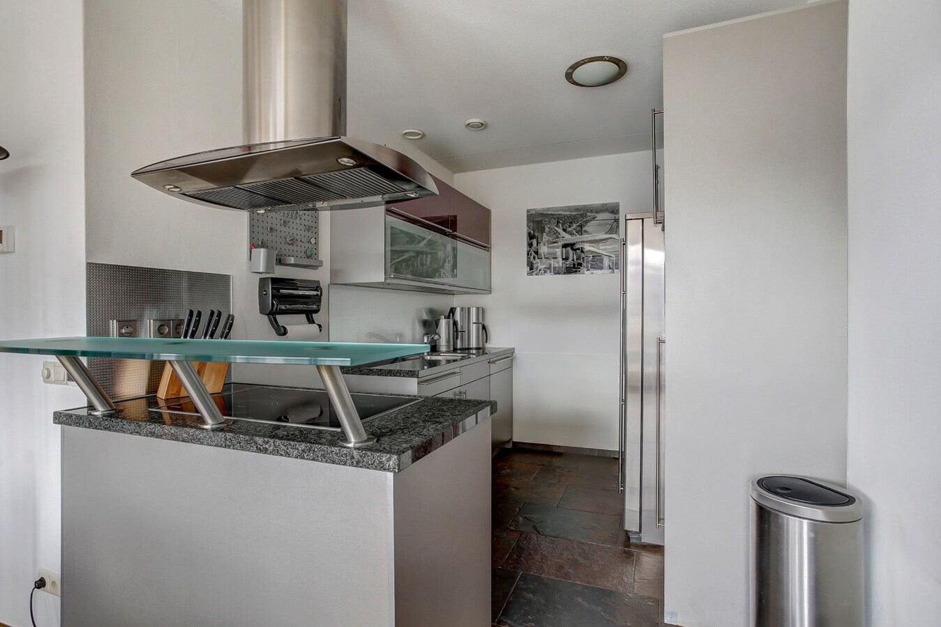 Gelegen in Tilburg ligt dit bijzondere en ruime appartement aan de Besterdring. 