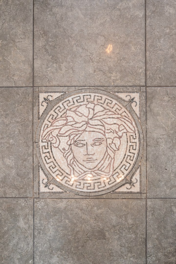 Stijlvolle villa met 5 slaapkamers op mooi perceel van 1325m² 