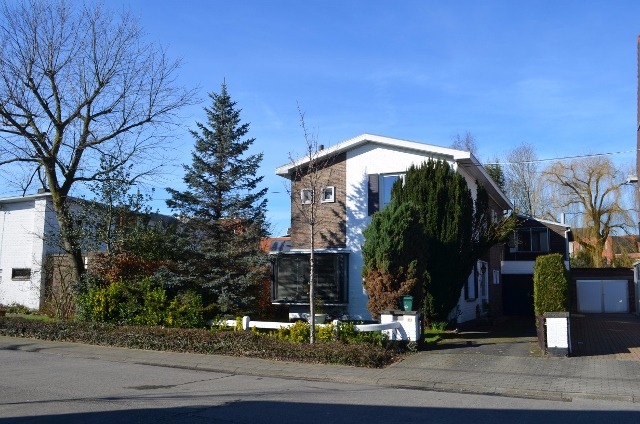 Te renoveren woning te Waarschoot 