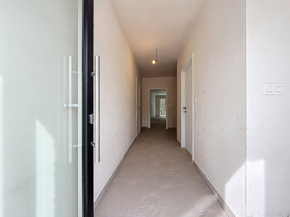 Tiptop afgewerkte nieuwbouw BEN-woning te St-L-Houtem, 6% BTW mogelijk 