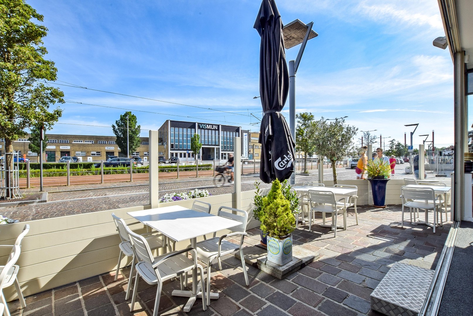 Succesvolle horecazaak met karakter in hartje Nieuwpoort-Stad op de Kaai gelegen. 