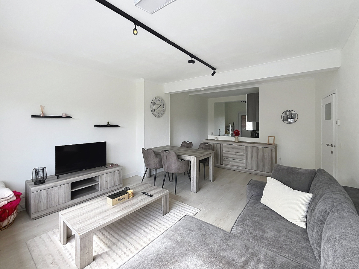 Topappartement met 2 slaapkamers centrum Zottegem/ station 