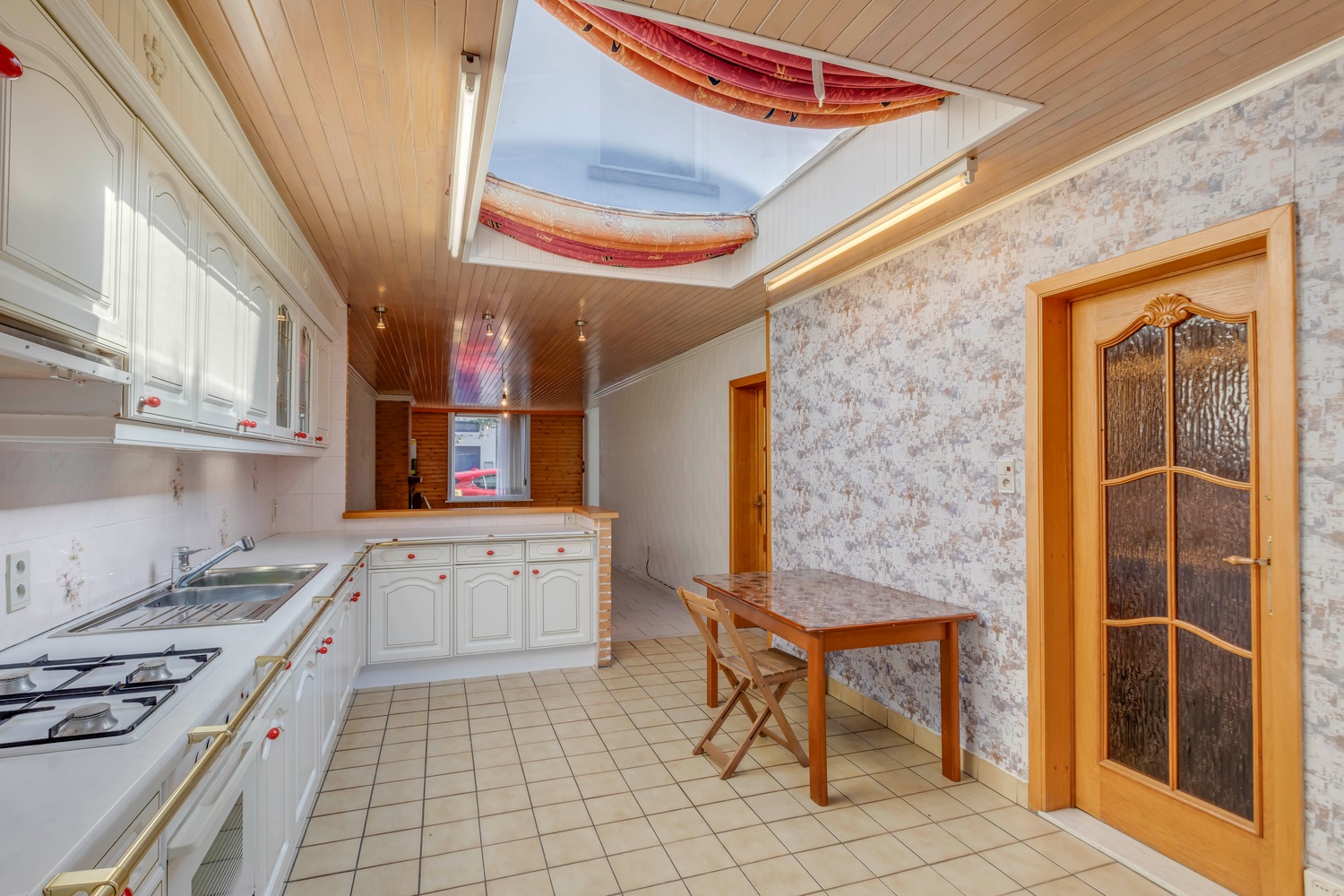 Op te frissen woning met charmante tuin! 