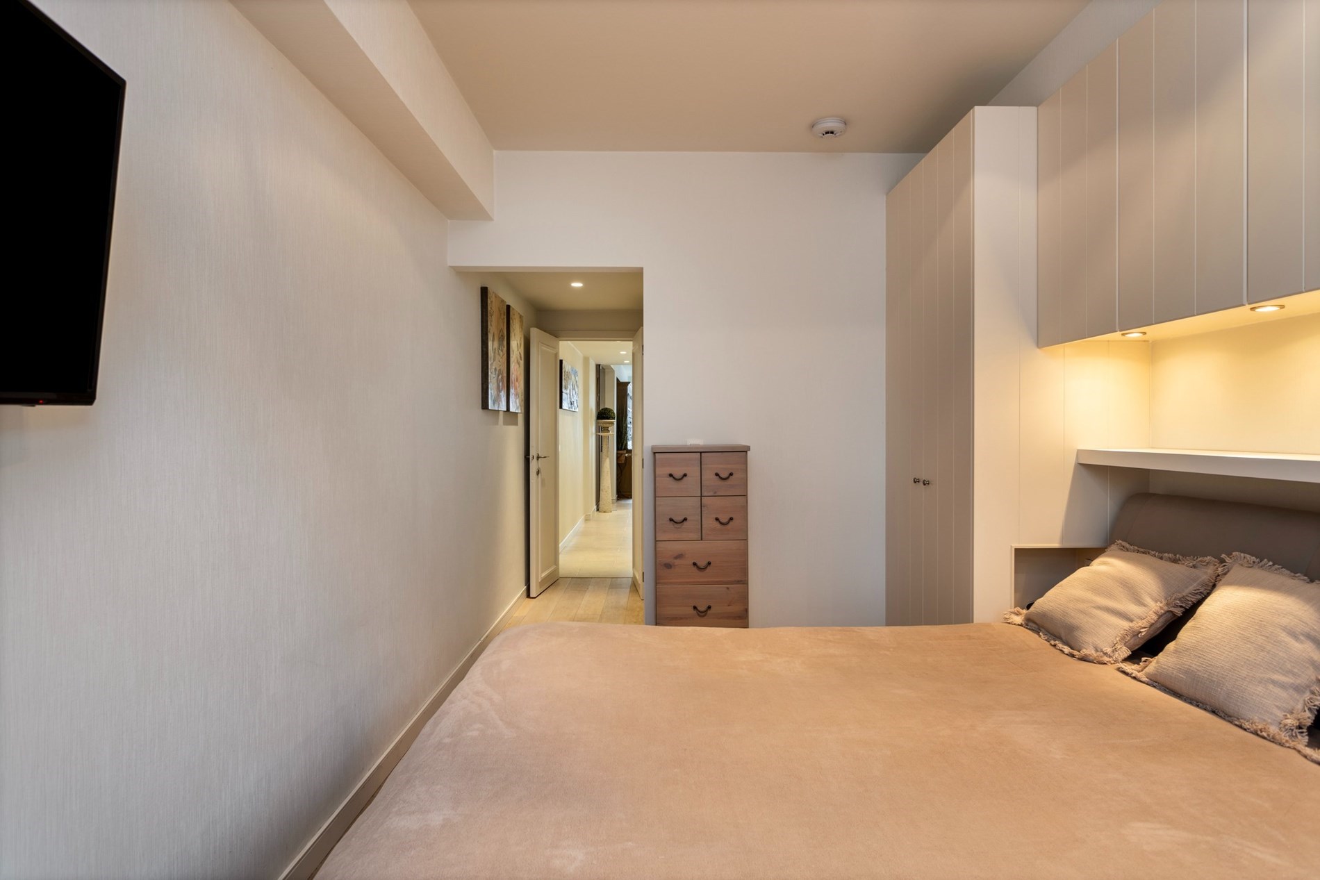 Appartement confortable d'une chambre avec vue frontale sur la mer, situé près de la place Rubens. 