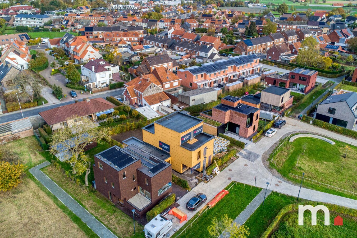 Unieke Villa te Lendelede met 5 slaapkamers met hoogwaardige afwerking ! 