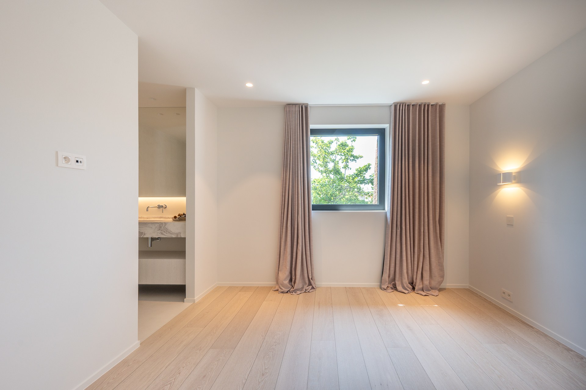 Villa neuve clé en main dans un emplacement de choix calme près du Zegemeer et à distance de marche du centre. 