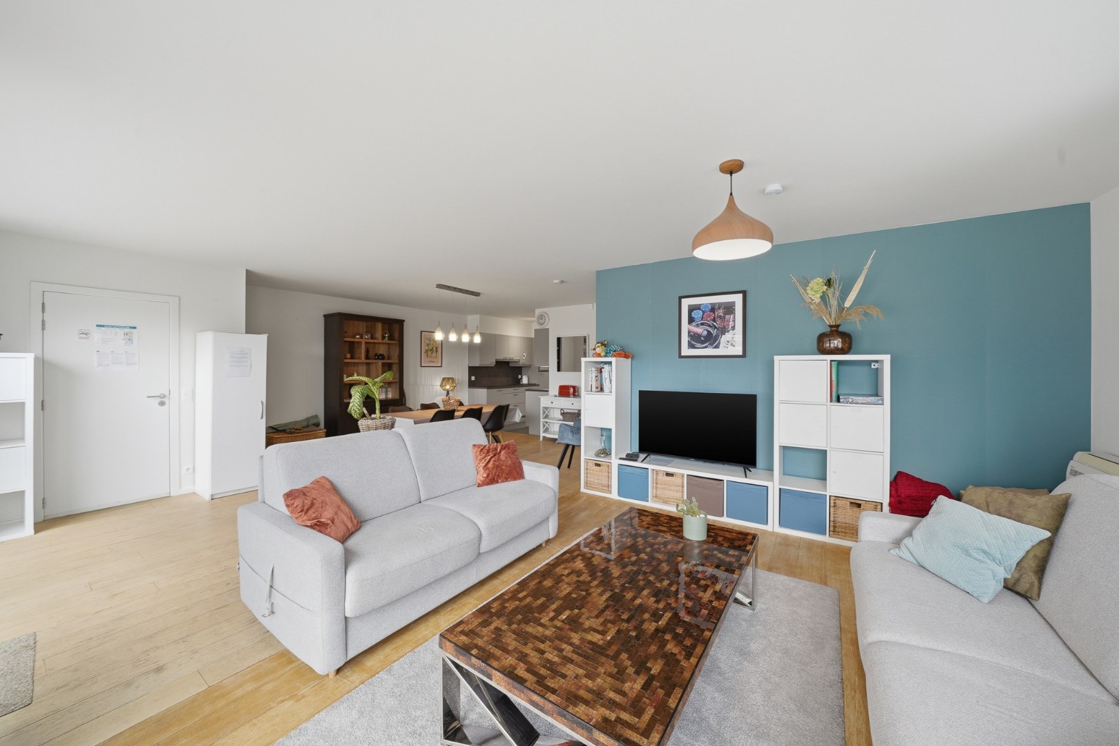 Instapklaar appartement met groot terras in Bredene - vlak bij de zee 