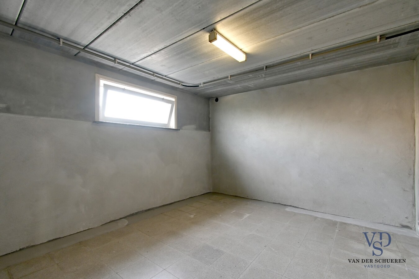 Ruime woning op unieke locatie in het groen, vlakbij Dikkele 