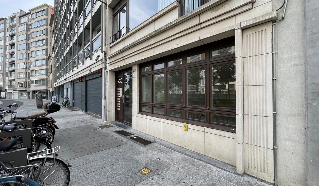 Gelijkvloers kantoor te huur vlakbij Centraal Station Antwerpen