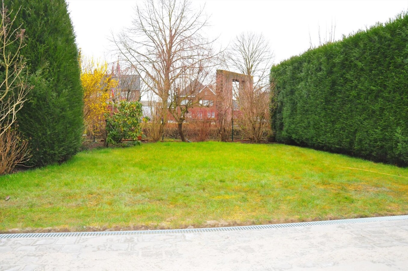 Ruime woning met 4 slaapkamers 