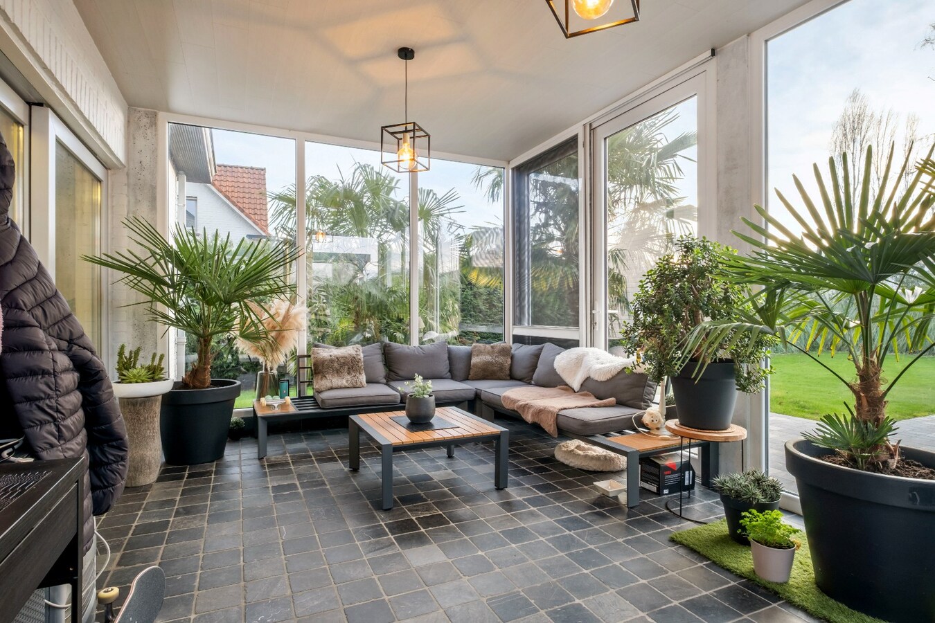 Unieke instapklare Villa te Heule op 933m² op landelijke ligging ! 