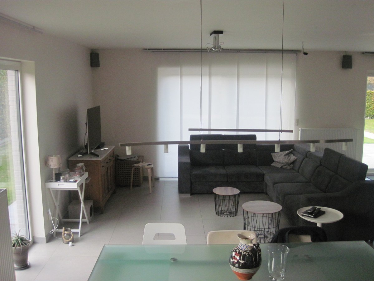 Recente, eigentijdse villa in doodlopende verkaveling ! 