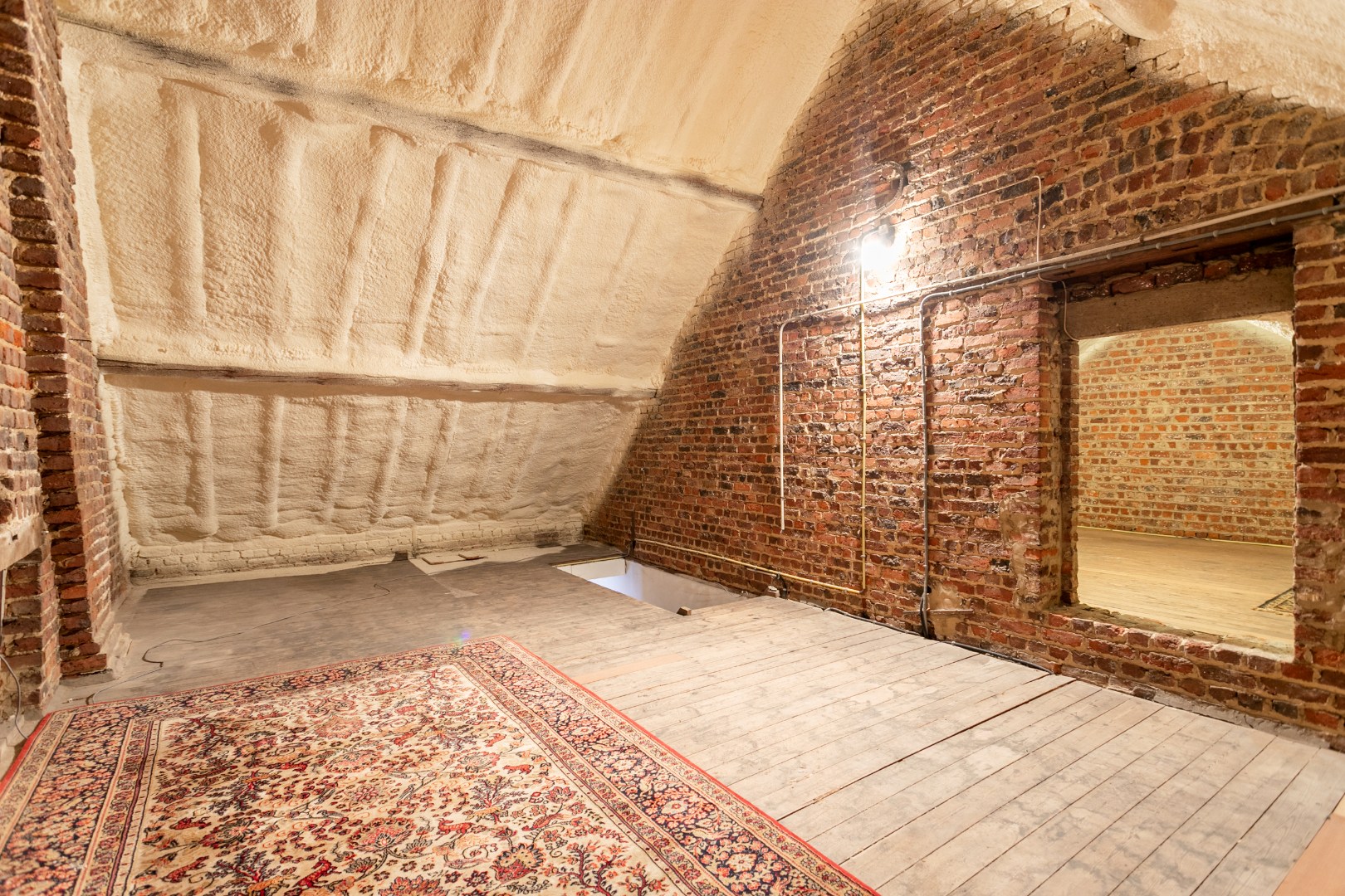 Vrijstaande woning (op 6a27) met 3 slpks, garage en tuin 