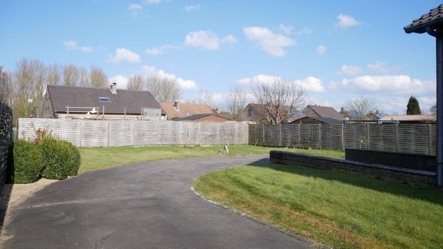 Comfortabele, energiezuinige bungalow op 897 m². 