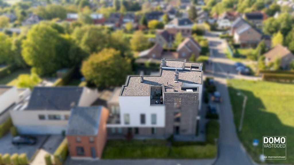 LUXE PENTHOUSE APPARTEMENT VAN 192 M² MET 3 SLAAPKAMERS, 2 TERASSEN, EN ONDERGRONDSE GARAGEBOX IN HASSELT (SINT-LAMBRECHTS-HERK) 