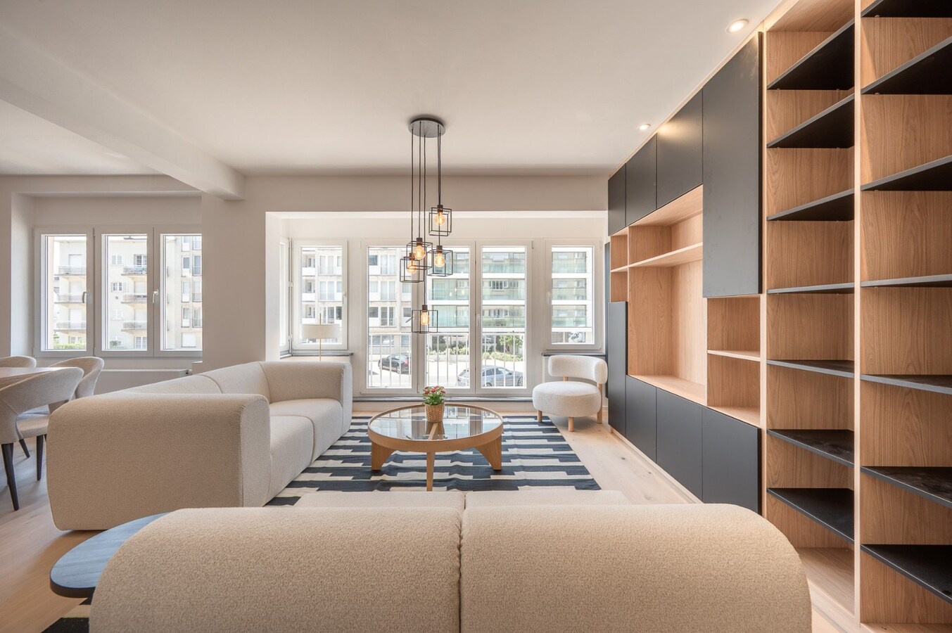 Recent gerenoveerd appartement met adembenemend zeezicht aan het Albertstrand. 