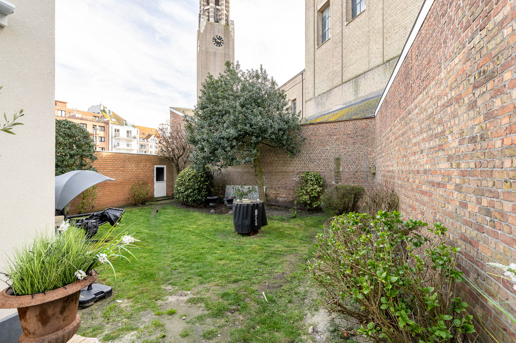 Charmante en karaktervolle herenwoning, met veel smaak gerenoveerd in het centrum van Knokke 