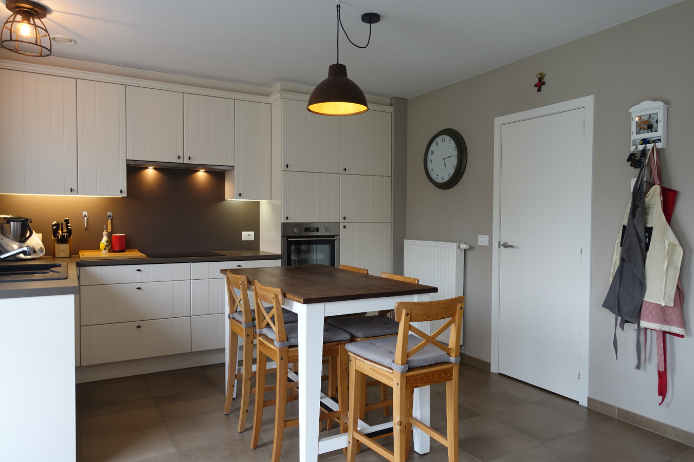 Prachtige halfopen woning in rustige woonwijk 