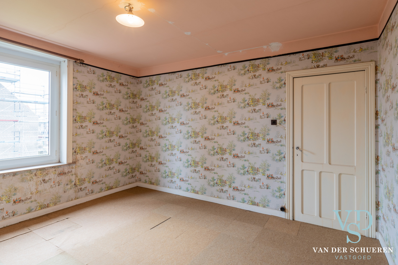 Statige herenwoning met potentieel ! 