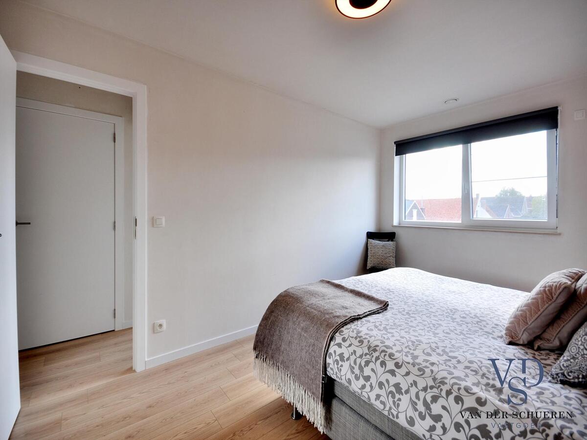 NIEUWBOUW MET HOOGWAARDIGE AFWERKING !  (verkoop met registratie !) TOPPER !! 