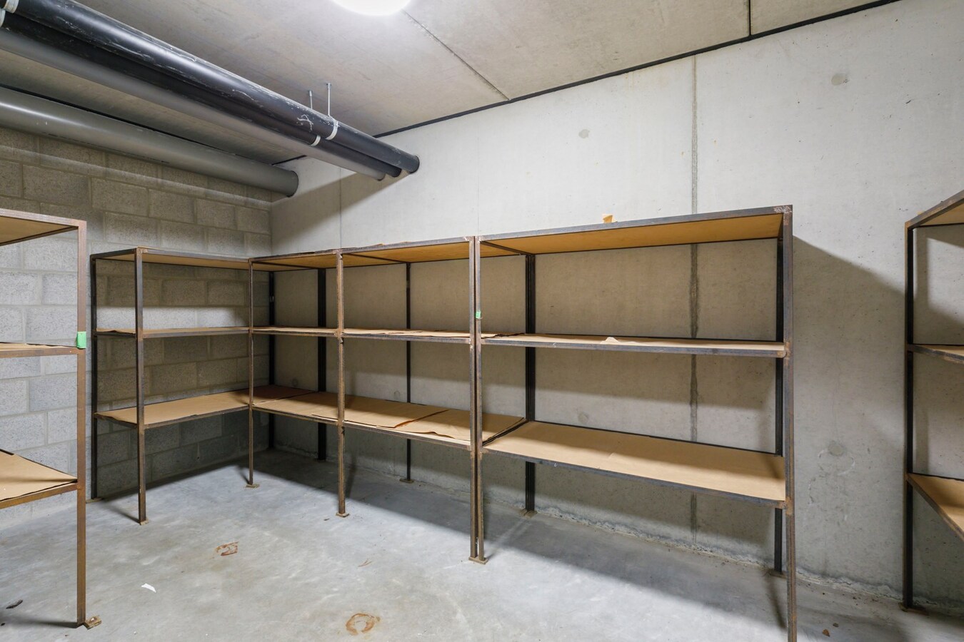 Recent gelijkvloers (120 m²) met lift en tuin 